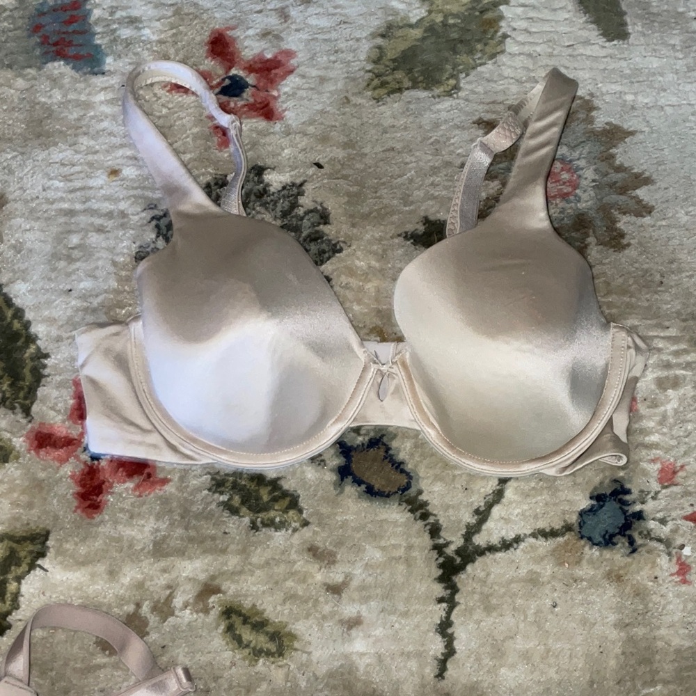 T-Shirt Bra in Nude/Champagne Beige